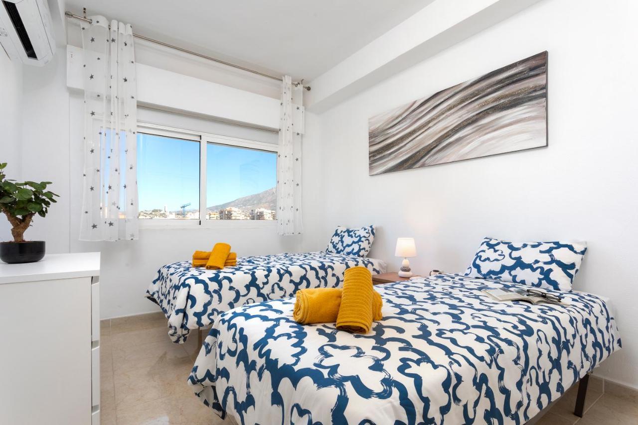 Ferienwohnung Fantastico Apartamento A Pie De Playa By Renthas Fuengirola Exterior foto